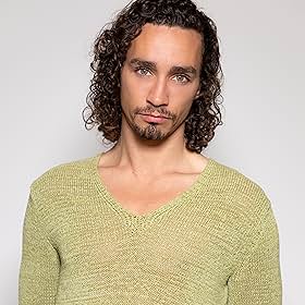 Robert Sheehan