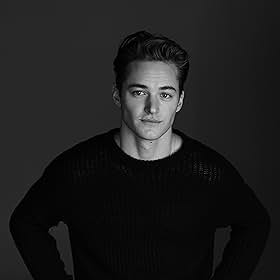 Mitchell Hoog